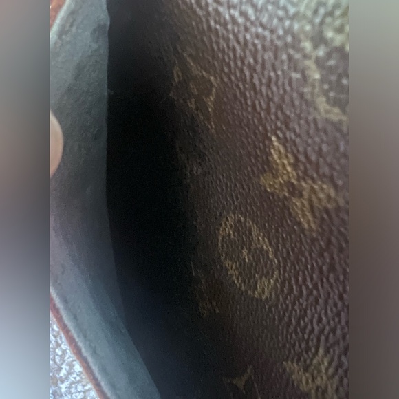 Louis Vuitton Danube Crossbody Shoulder Bag - Picture 5 of 8